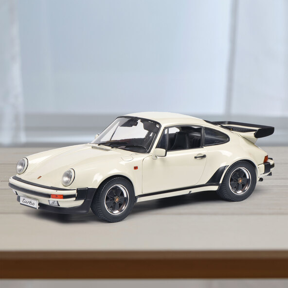 Modellauto Porsche Turbo 930 (1:12), weiß