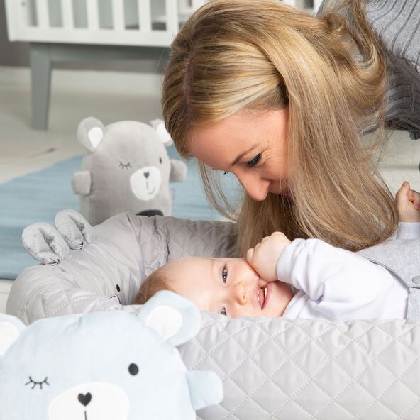 Babylounge mit Bärengesicht