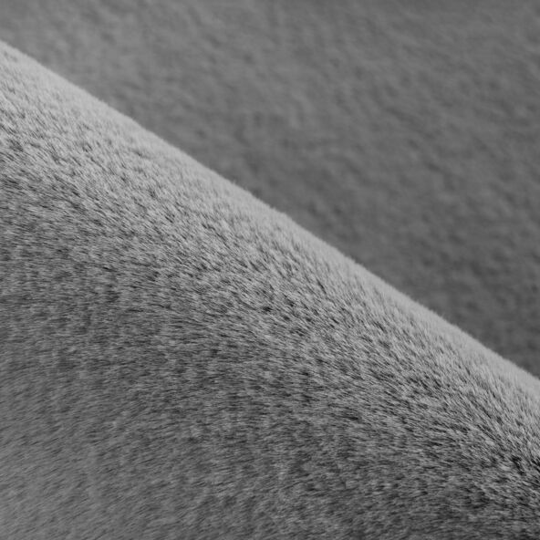 Hochfloriger Teppich Rabbit Prime in Steinoptik. Rechteckige Form. Weiche Textur. Geeignet für Wohnräume.
