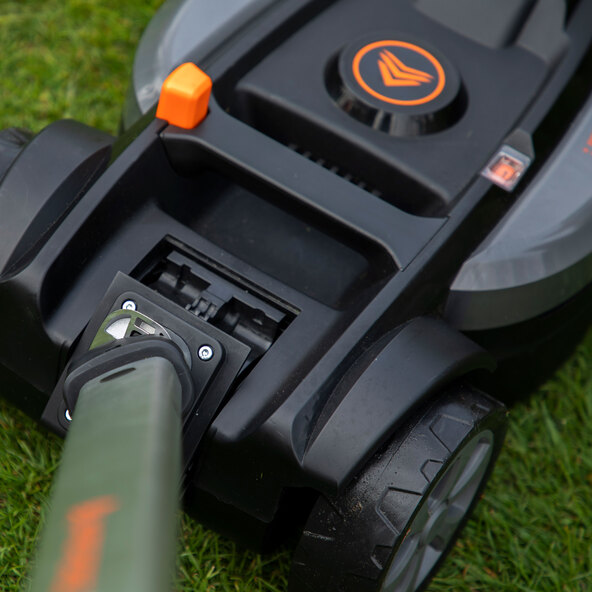Akku-Mulchmäher iFlex LM F23-EU
