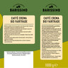 Acht Kaffeebohnen-Packungen, Bio Caffè Crema Fairtrade, gestapelt, mit Produktinformationen auf Deutsch, vor einem neutralen Hintergrund.
