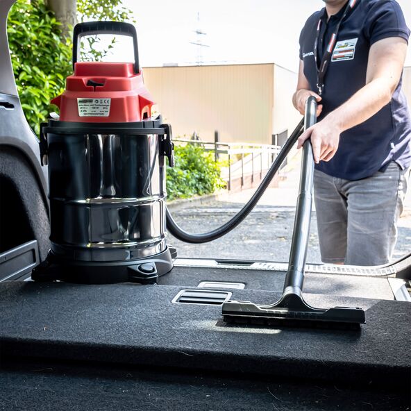 Nass- und Trockensauger, mit 30 l rostfreiem Behälter