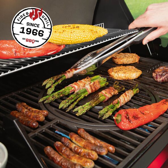 Belegtes Grillrost des Gasgrill Cool Black 4.1 maxX