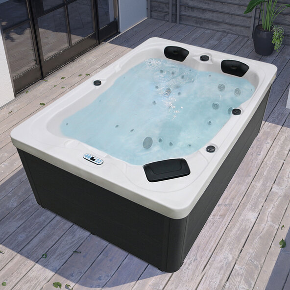 Outdoor Whirlpool White Marble, 2 Liegeflächen