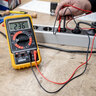 Digital-Multimeter mit LCD Display
