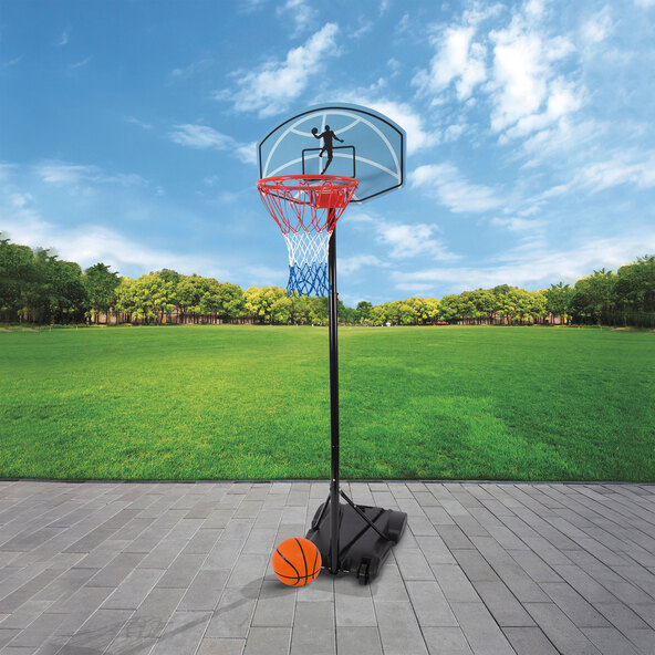 Basketballkorb, mit Ball 