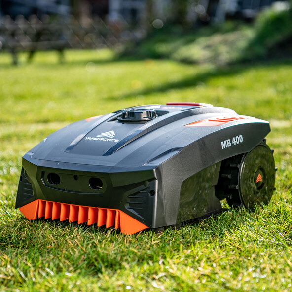 Yard Force Mähroboter MB 400, inkl. Garage ALDI