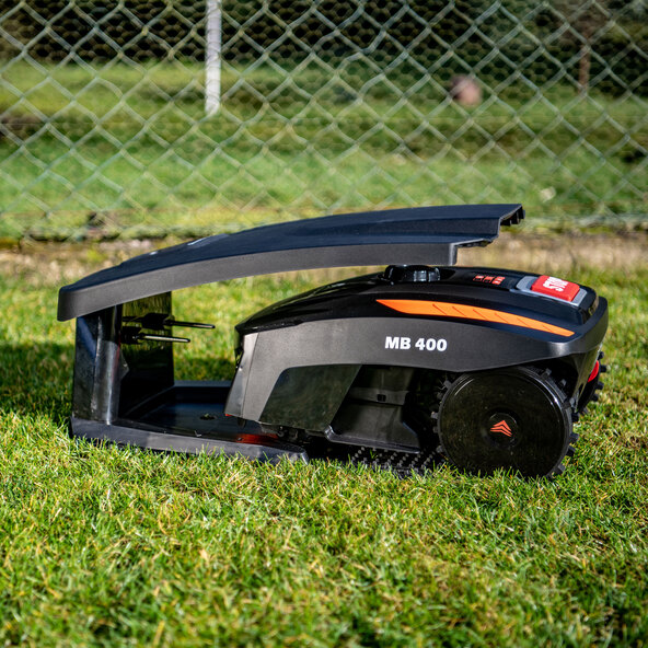 Yard Force Mähroboter MB 400, inkl. Garage ALDI