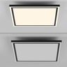 Quadratische LED-Deckenleuchte Edging Smart mit silberfarbenem Rahmen und gleichmäßiger, flächiger Ausleuchtung. Das Licht scheint diffus und hell.