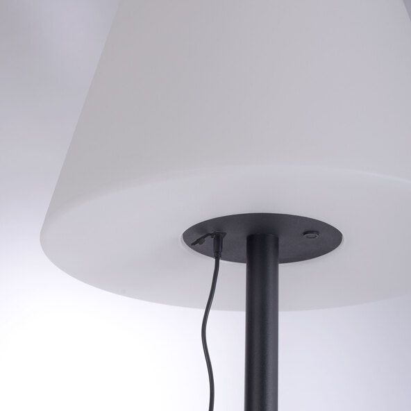 LED-Akku-Stehlampe Holly mit RGB-Funktion