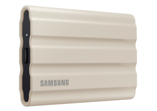 Portable SSD Festplatte T7 Shield, beige