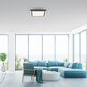Quadratische LED-Deckenleuchte Edging-Smart mit abgerundeten Ecken, Aluminiumrahmen und weißer, leicht erhabener Lichtfläche. Das Licht ist gleichmäßig verteilt.
