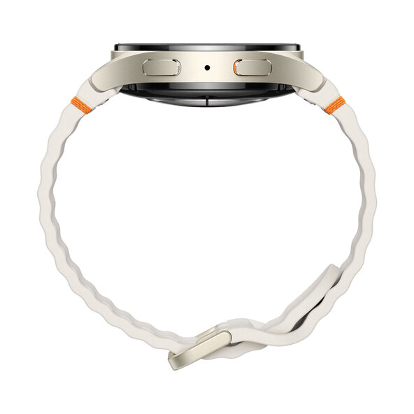 Beige Galaxy Watch mit rundem Display und schlankem Armband, präsentiert auf neutralem Hintergrund. Das Ziffernblatt zeigt eine digitale Anzeige mit verschiedenen App-Symbolen.
