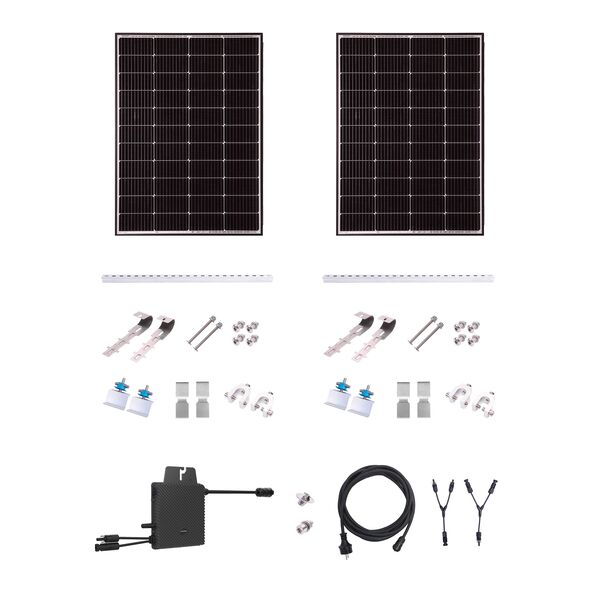 Zwei Solarmodule auf einem schwarzen Metallrahmen, verbunden mit einem Wechselrichter. Das Set ist freistehend vor einem neutralen Hintergrund dargestellt.