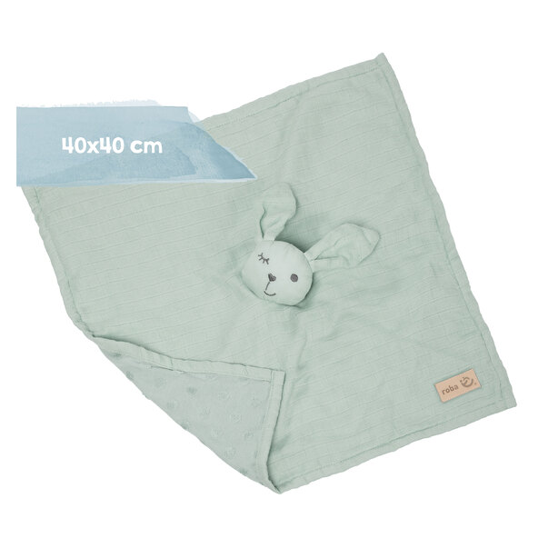 Baby Geschenkset Kuscheln und Spielen, grün: Eine grüne Geschenkbox mit einem Plüschtier, einer Rassel, einem Schnuffeltuch und einem Baby-Spielzeug.