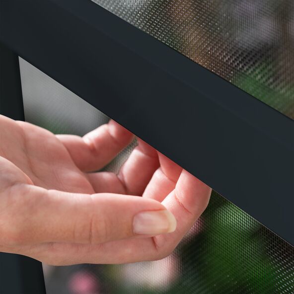 Sauberes Öffnen und Schließen durch hochwertige Metallscharniere, Innenhandgriff und ergonomisches Griffprofil